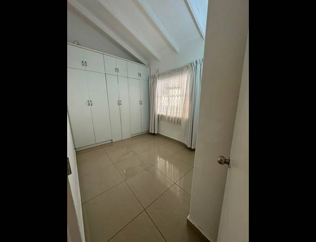 3 BEDROOM HOUSE FOR SALE IN YELLOWWOOD PARK